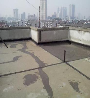 宁化漏水维修 楼顶漏水是什么原因，楼顶漏水维修方法是什么?